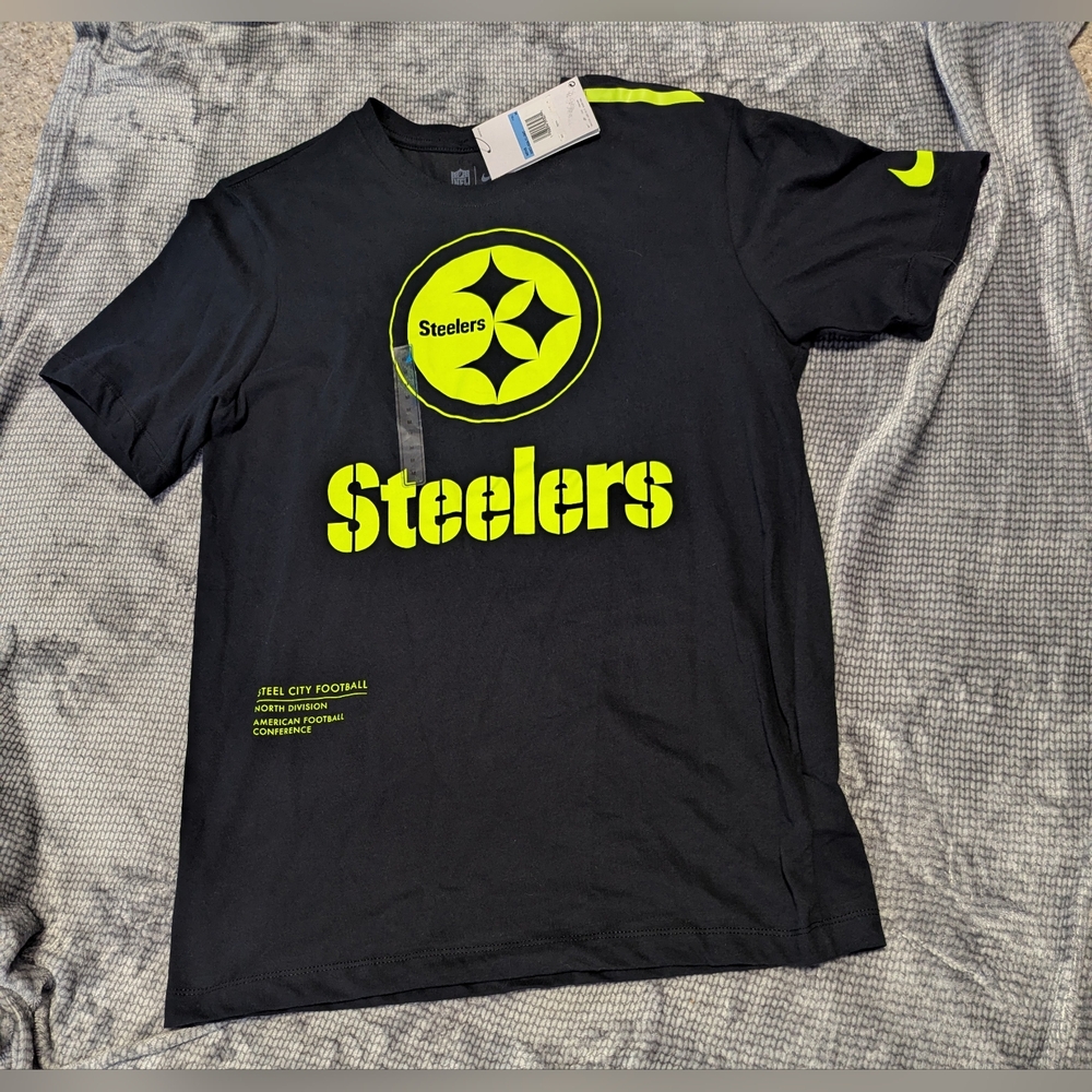 Pittsburgh Steelers men's short sleeve shirt Sz: M NWT
